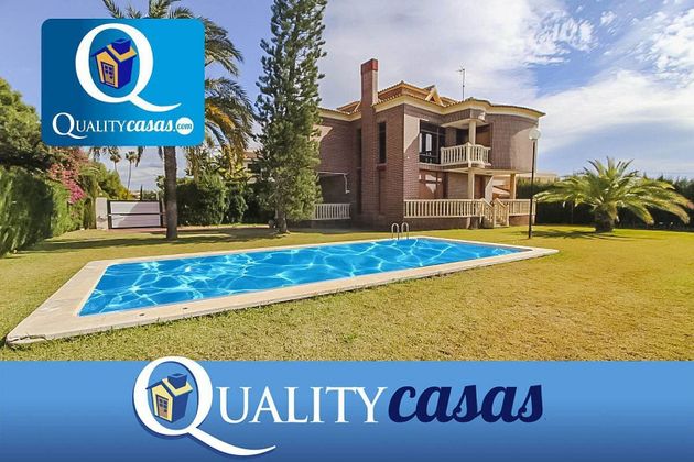 Foto 1 de Xalet en venda a San Juan de Alicante/Sant Joan d´Alacant de 5 habitacions amb terrassa i piscina