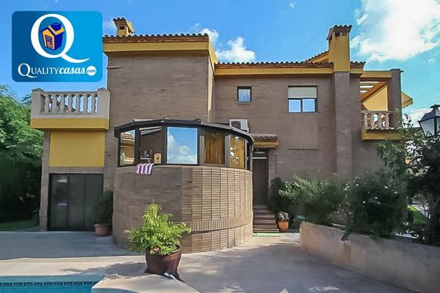 Foto 2 de Chalet en venta en Almajada-Ravel de 6 habitaciones con terraza y piscina