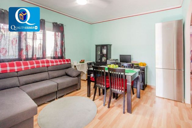 Foto 2 de Chalet en venta en Pueblo Levante de 2 habitaciones con terraza y garaje