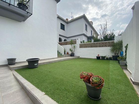 Foto 1 de Casa en venda a Barrios (Los) de 4 habitacions amb terrassa i jardí