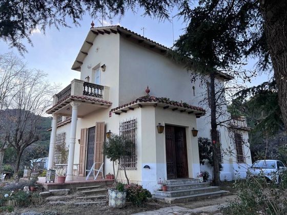 Foto 1 de Venta de casa en Vilassar de Dalt de 6 habitaciones con terraza y piscina