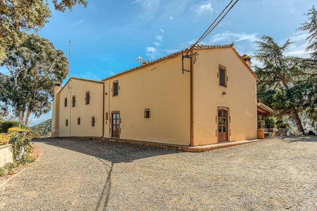 Foto 2 de Casa rural en venda a Tordera de 5 habitacions amb piscina i garatge