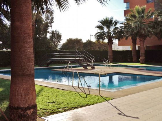 Foto 1 de Piso en venta en Nueva Almería - Cortijo Grande - Vega de Acá de 3 habitaciones con terraza y piscina