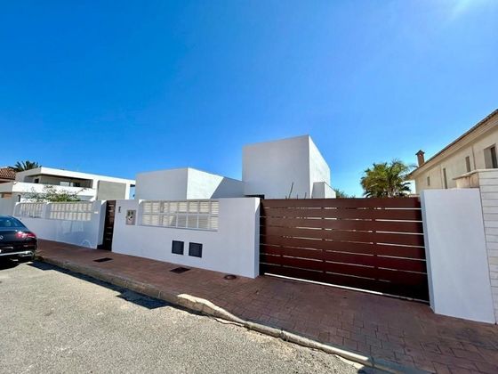 Foto 2 de Chalet en venta en Almerimar - Balerma - San Agustín - Costa de Ejido de 7 habitaciones con terraza y piscina