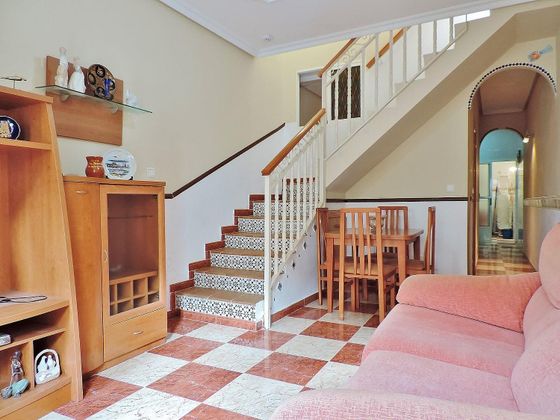 Foto 1 de Casa en venda a Centro - Almería de 2 habitacions amb terrassa
