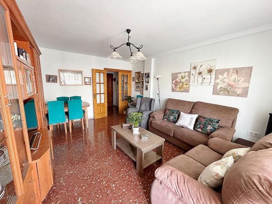 Foto 1 de Venta de piso en Nueva Andalucía de 4 habitaciones con terraza y aire acondicionado