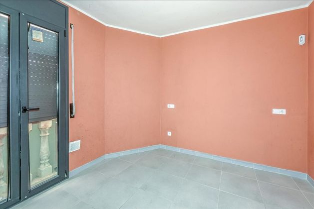Foto 1 de Venta de piso en Seu d´Urgell, la de 1 habitación con garaje y ascensor
