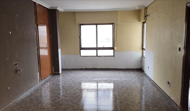 Foto 1 de Venta de piso en Mengíbar de 2 habitaciones y 78 m²