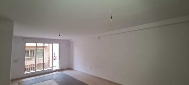 Foto 2 de Pis en venda a Ulldecona de 2 habitacions amb terrassa i ascensor