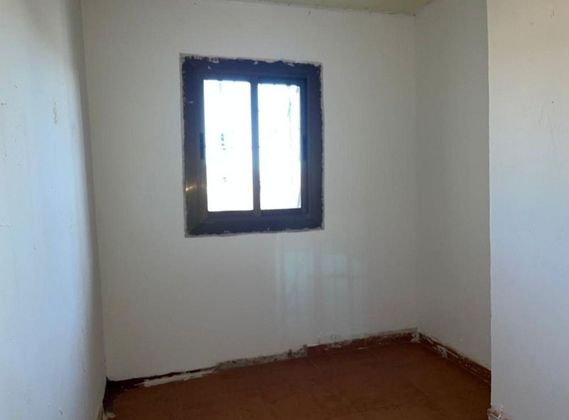 Foto 2 de Piso en venta en Sant Vicenç dels Horts de 2 habitaciones con terraza
