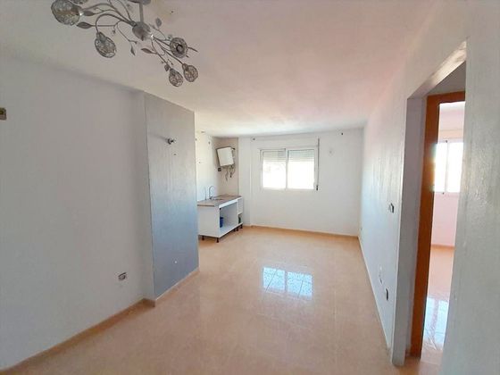 Foto 1 de Venta de piso en Almoradí de 1 habitación con terraza