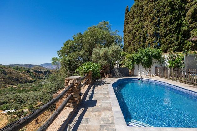 Foto 1 de Xalet en venda a Nigüelas de 4 habitacions amb terrassa i piscina