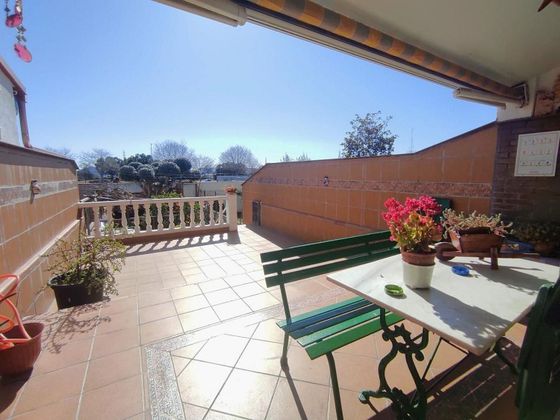 Foto 2 de Casa en venda a Centre - Eixample – Can Llobet – Can Serra de 4 habitacions amb terrassa i jardí