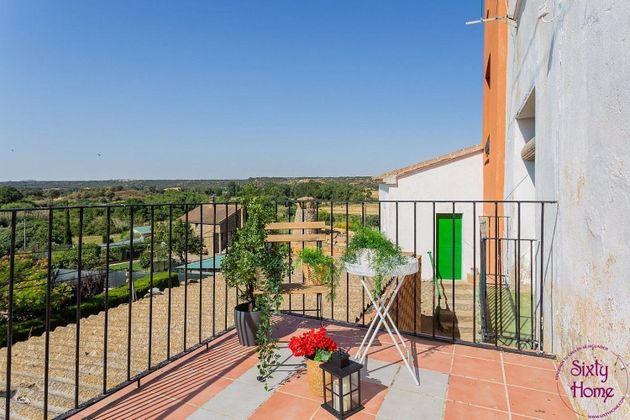 Foto 2 de Xalet en venda a calle Alcalá de 4 habitacions amb terrassa i piscina
