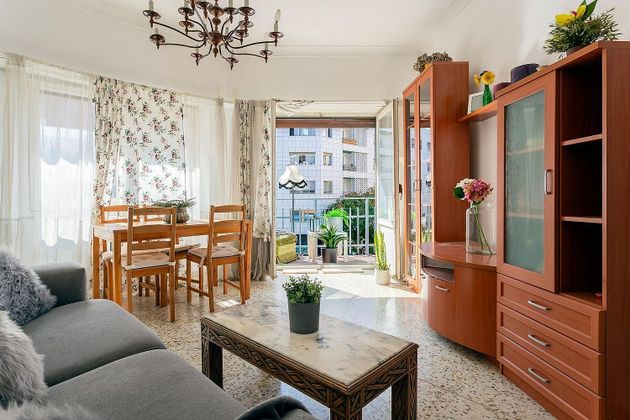 Foto 1 de Pis en venda a calle De Francisco de Vitoria de 4 habitacions amb balcó i calefacció