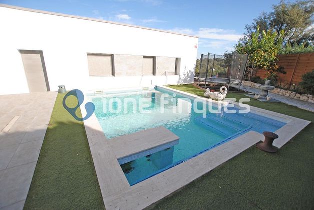 Foto 1 de Casa en venda a Castellnou - Can Mir - Sant Muç de 4 habitacions amb piscina