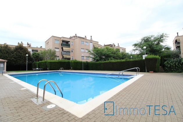 Foto 2 de Piso en venta en Centre - Eixample – Can Llobet – Can Serra de 3 habitaciones con piscina y jardín