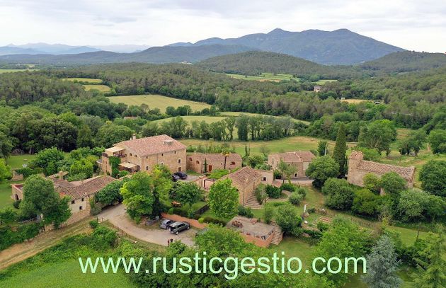 Foto 2 de Casa rural en venda a Crespià de 20 habitacions amb terrassa i piscina