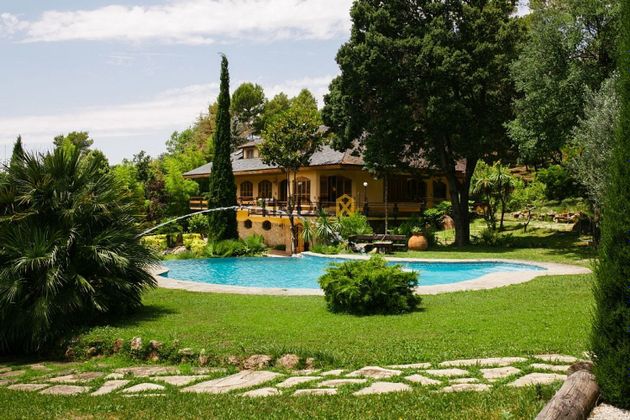 Foto 1 de Venta de chalet en Begues de 10 habitaciones con terraza y piscina