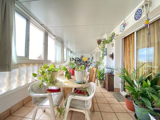 Foto 2 de Piso en venta en Vallpineda - Santa Bàrbara de 3 habitaciones con terraza y aire acondicionado