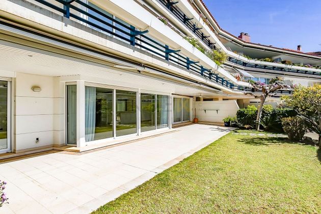 Foto 1 de Piso en venta en Can Girona - Terramar - Can Pei - Vinyet de 3 habitaciones con terraza y piscina