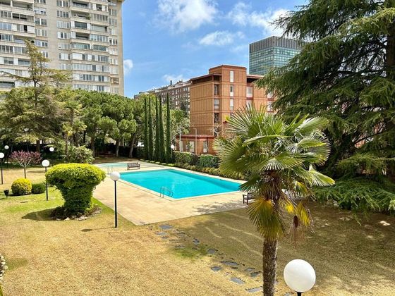 Foto 1 de Pis en venda a Pedralbes de 3 habitacions amb piscina i jardí