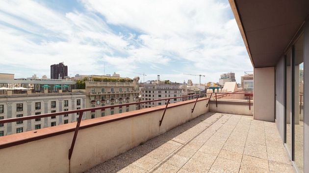 Foto 2 de Oficina en alquiler en La Dreta de l'Eixample con terraza y ascensor