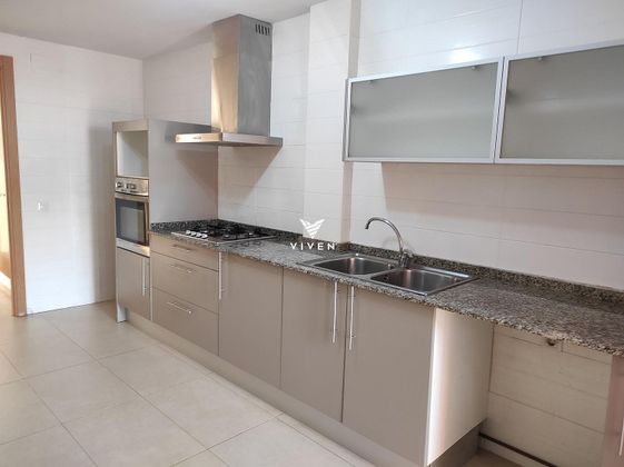 Foto 1 de Pis en venda a Mas Milà de 4 habitacions amb terrassa i calefacció