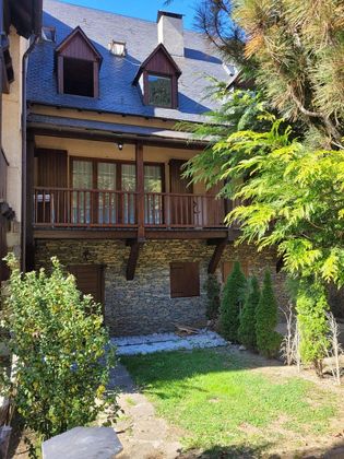 Foto 1 de Xalet en venda a Vielha e Mijaran de 4 habitacions amb garatge i jardí
