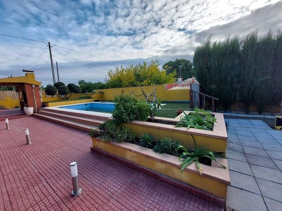 Foto 2 de Venta de chalet en Vallmoll de 4 habitaciones con terraza y piscina