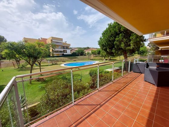 Foto 2 de Piso en venta en Cap Salou de 3 habitaciones con terraza y piscina