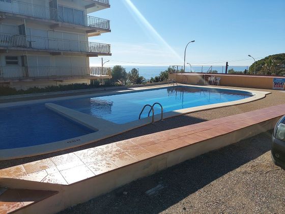 Foto 2 de Piso en venta en Cap Salou de 2 habitaciones con piscina y garaje