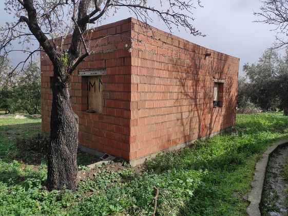 Foto 2 de Casa rural en venda a calle Tejar amb jardí
