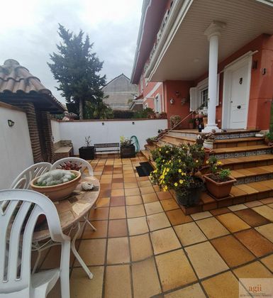 Foto 1 de Venta de chalet en Cobeña de 5 habitaciones con piscina y garaje