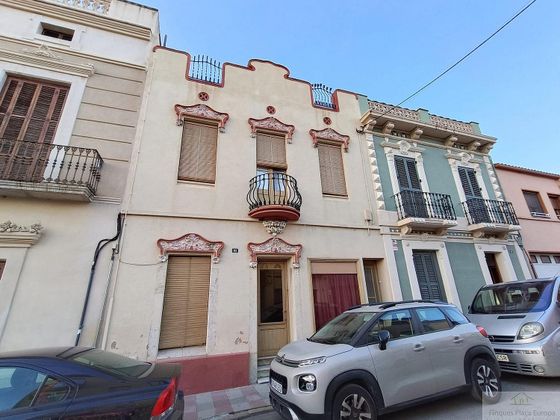 Foto 1 de Casa en venta en Llagostera de 5 habitaciones con terraza y balcón
