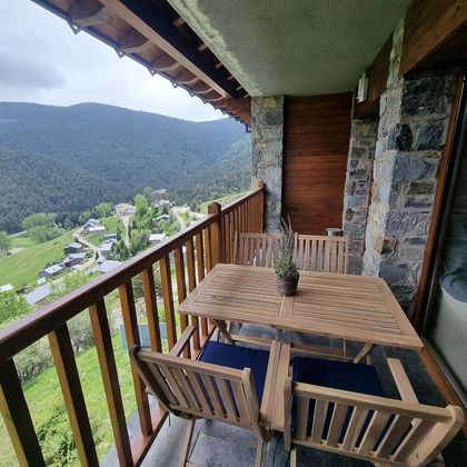 Foto 2 de Alquiler de piso en Alp de 1 habitación con terraza y balcón