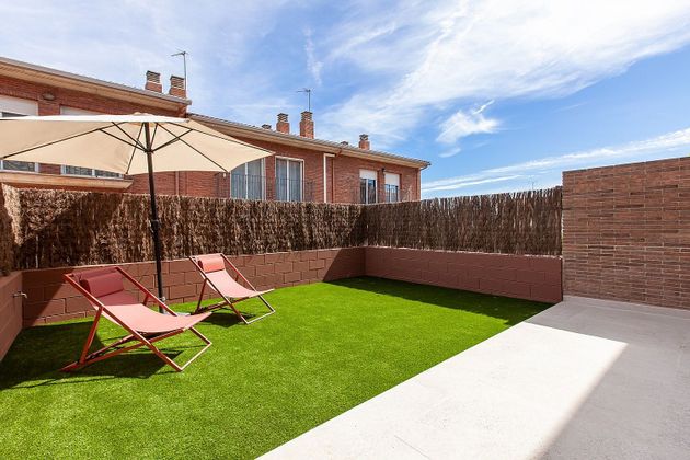 Foto 1 de Casa en venda a Esparreguera de 5 habitacions amb terrassa i jardí