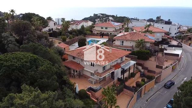 Foto 2 de Casa en venda a Sant Pol de Mar de 4 habitacions amb terrassa i piscina