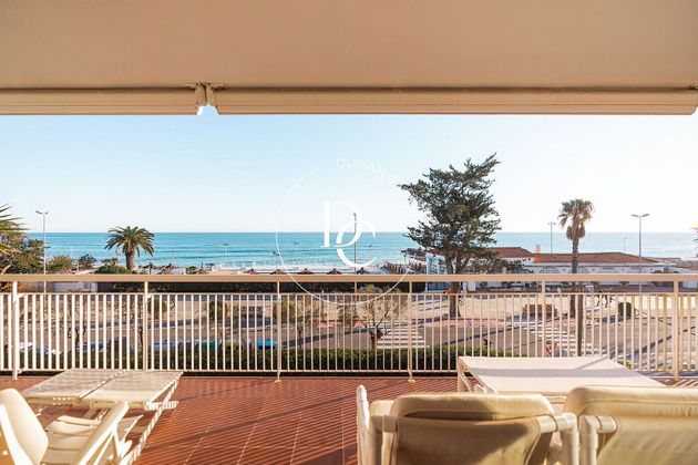 Foto 2 de Piso en venta en Can Girona - Terramar - Can Pei - Vinyet de 4 habitaciones con terraza y piscina