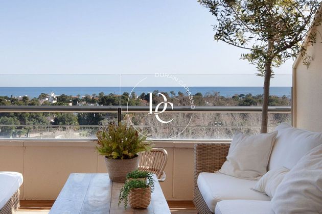 Foto 2 de Àtic en venda a Can Girona - Terramar - Can Pei - Vinyet de 4 habitacions amb terrassa i piscina