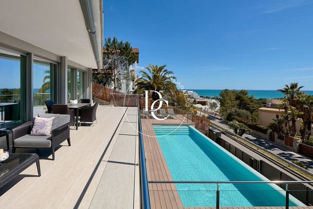 Foto 1 de Casa en venda a Can Girona - Terramar - Can Pei - Vinyet de 6 habitacions amb terrassa i piscina