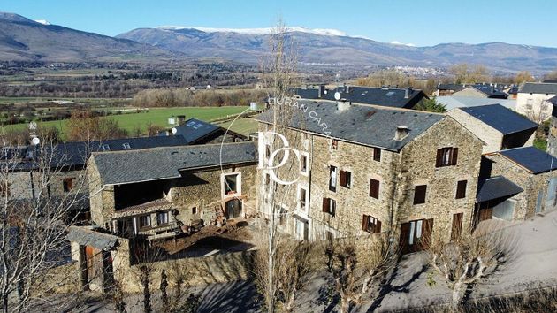 Foto 1 de Casa rural en venta en Fontanals de Cerdanya de 5 habitaciones con terraza y jardín