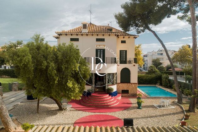 Foto 1 de Casa en venda a Can Girona - Terramar - Can Pei - Vinyet de 11 habitacions amb terrassa i piscina