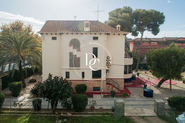 Foto 2 de Casa en venda a Can Girona - Terramar - Can Pei - Vinyet de 11 habitacions amb terrassa i piscina