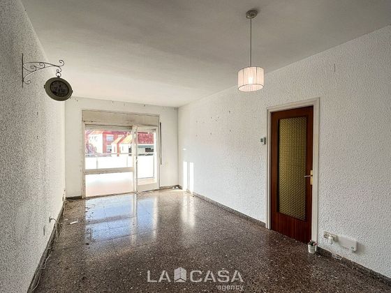 Foto 1 de Venta de piso en El Castell-Poble Vell de 4 habitaciones con balcón y ascensor