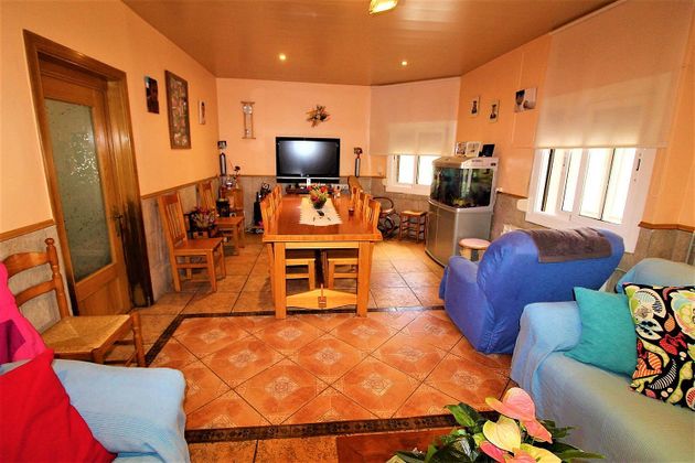 Foto 2 de Venta de casa adosada en Vilanova del Camí de 6 habitaciones con terraza y garaje