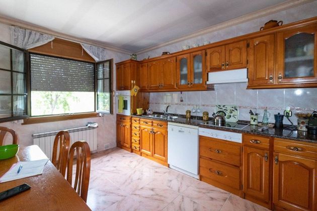 Foto 2 de Casa en venda a calle Girona de 4 habitacions amb terrassa i garatge