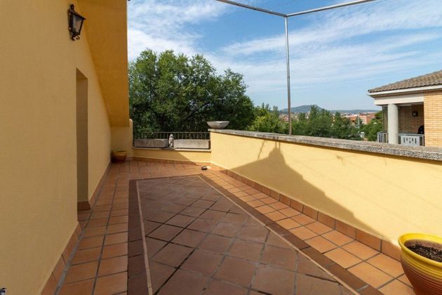 Foto 1 de Casa en venda a calle Girona de 4 habitacions amb terrassa i garatge
