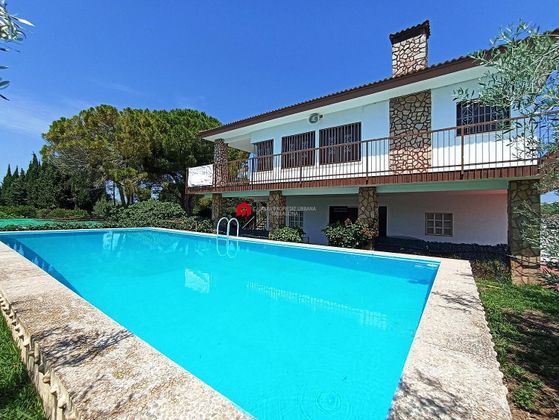 Foto 2 de Casa rural en venda a calle Masroig de 4 habitacions amb terrassa i piscina