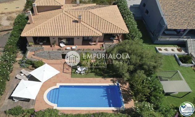 Foto 1 de Casa en venda a Palau-Saverdera de 3 habitacions amb terrassa i piscina